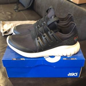 Mens Sneakers Adidas Tubular “Year of the Rooster”